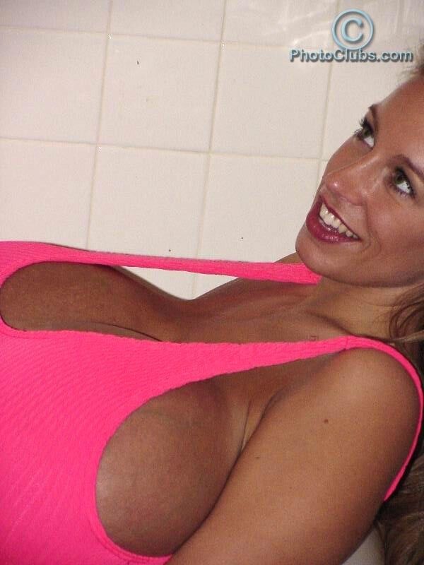 Free porn pics of Chelsea Charms- Pink Shirt Bathtub 23 of 50 pics