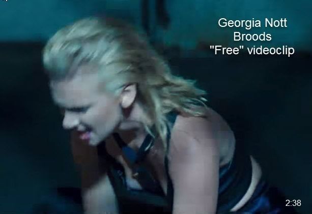 Free porn pics of Georgia Nott lead singer from Broods - nipslip in videoclip 5 of 11 pics