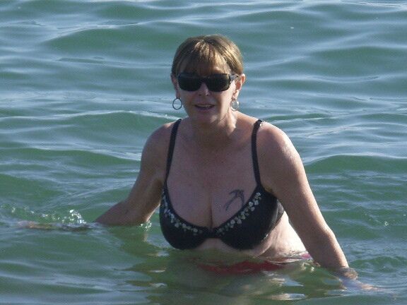 Free porn pics of Amateur MILF on the Beach 10 of 50 pics