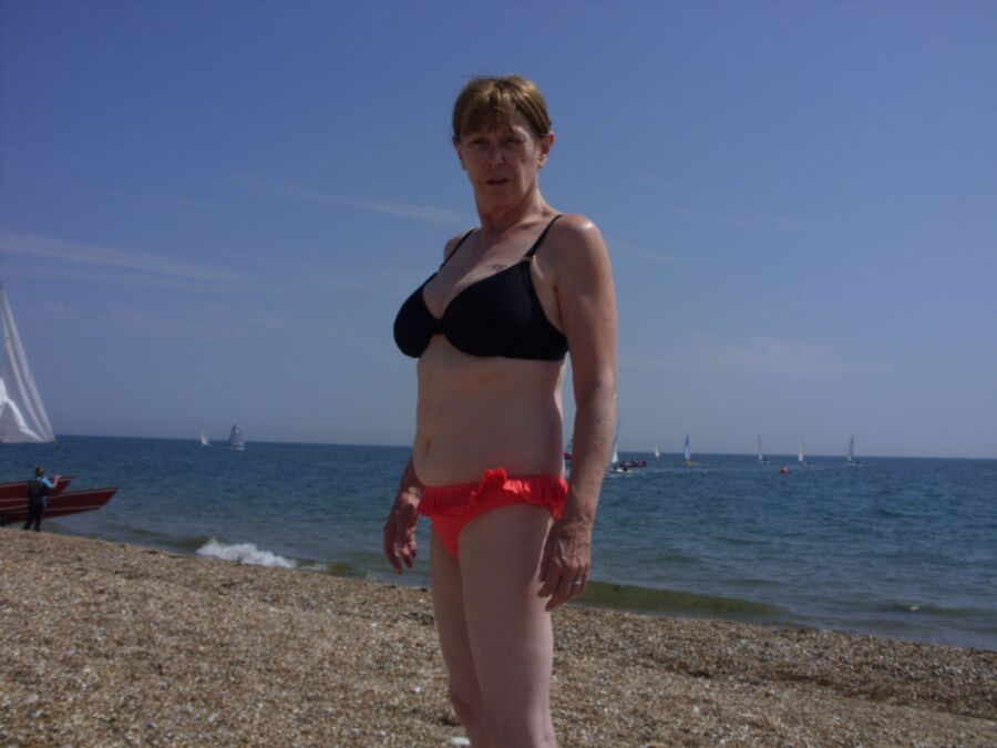 Free porn pics of Amateur MILF on the Beach 24 of 50 pics