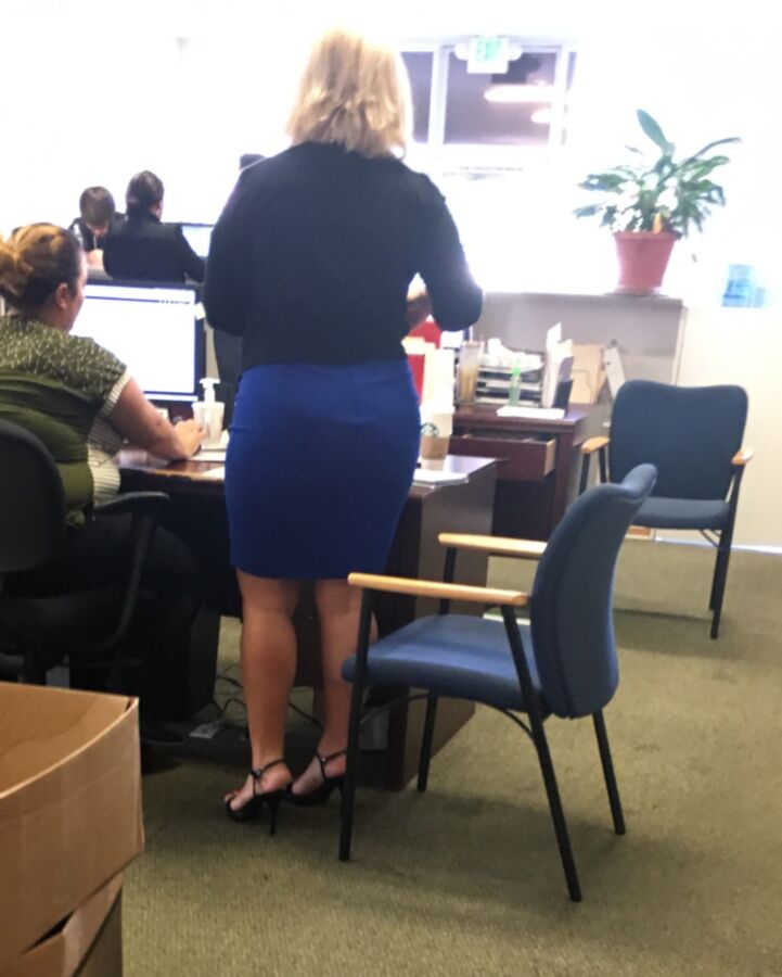 Free porn pics of Office whores 5 of 25 pics
