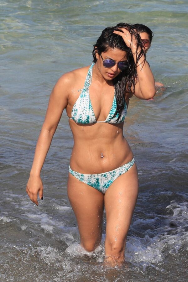 Free porn pics of Priyanka Chopra Swimming in a Bikini on a Miami Beach 3 of 61 pics