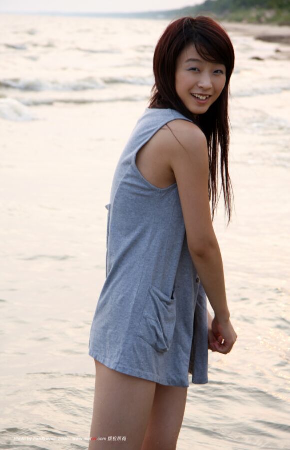 Free porn pics of Chinese Beauties - Guan W - Sunset at the Beach 13 of 36 pics