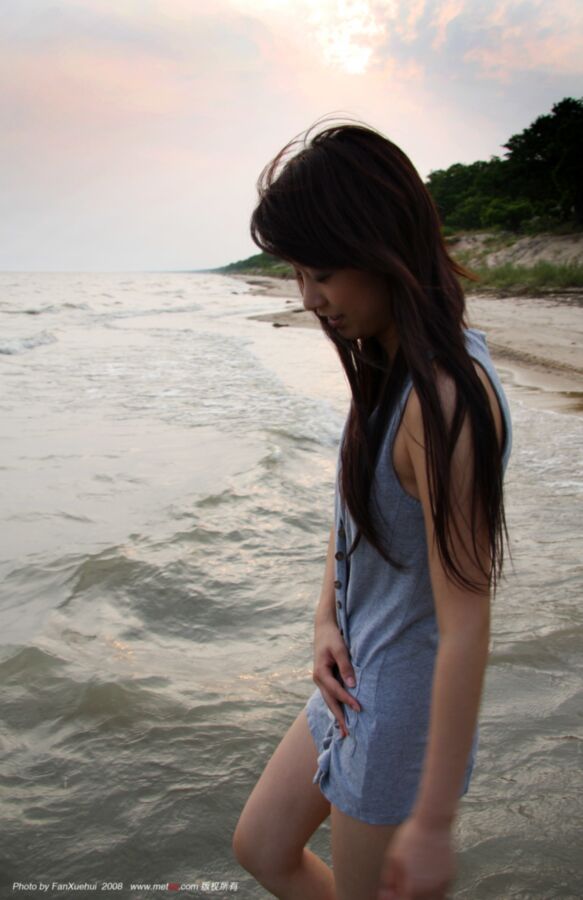 Free porn pics of Chinese Beauties - Guan W - Sunset at the Beach 12 of 36 pics