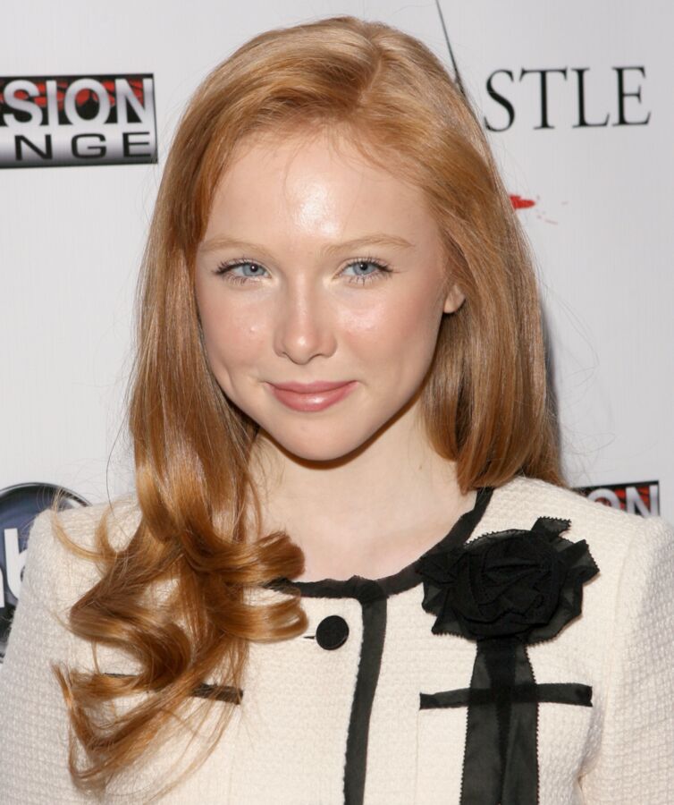 Free porn pics of Redhead beauty Molly Quinn 5 of 96 pics