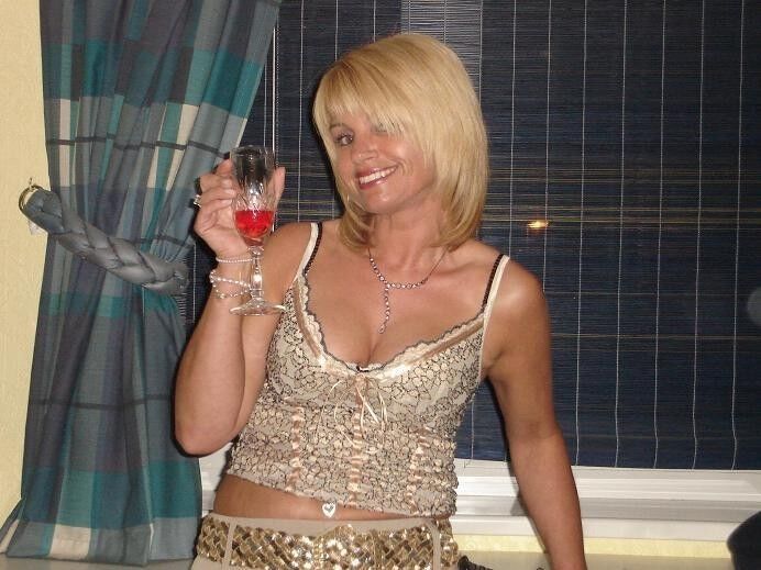 Free porn pics of Beautiful Amateur Blonde MILF 1 of 292 pics