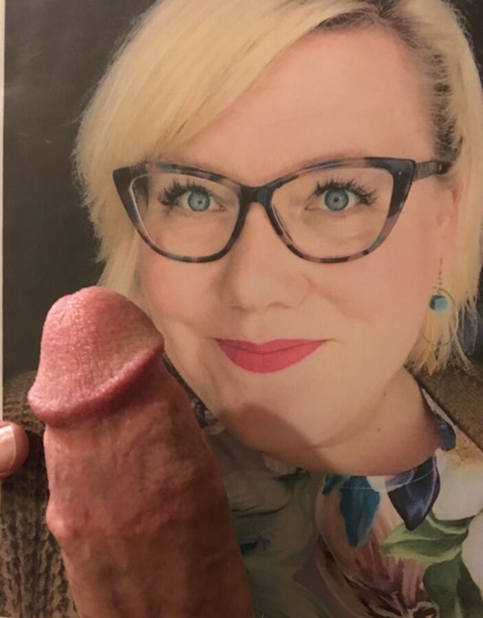 Free porn pics of Lindy W Tribute: fat cunt loves my cum on her lips 2 of 10 pics