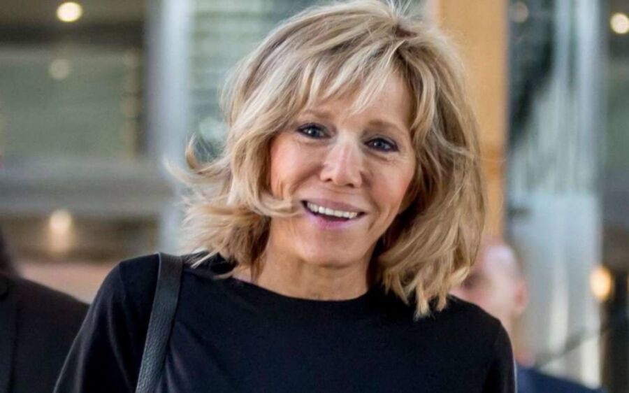 Free porn pics of Brigitte Macron the new French queen 8 of 21 pics