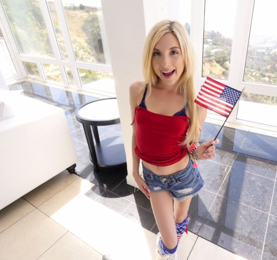 Free porn pics of American cheerleader Piper Perri gives service 1 of 19 pics