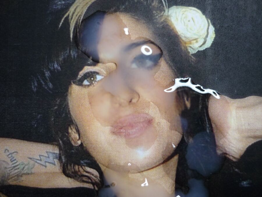 Nip Slip Amy Winehouse Styles Latest In Semen Fashion Celebrity Porn Photo