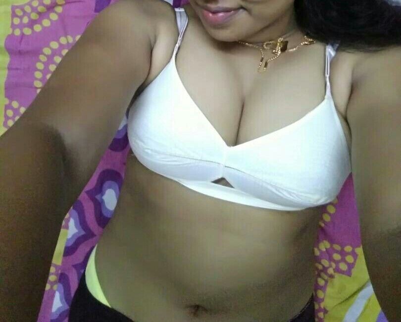 Free porn pics of Indian Wife Radhika 10 of 39 pics