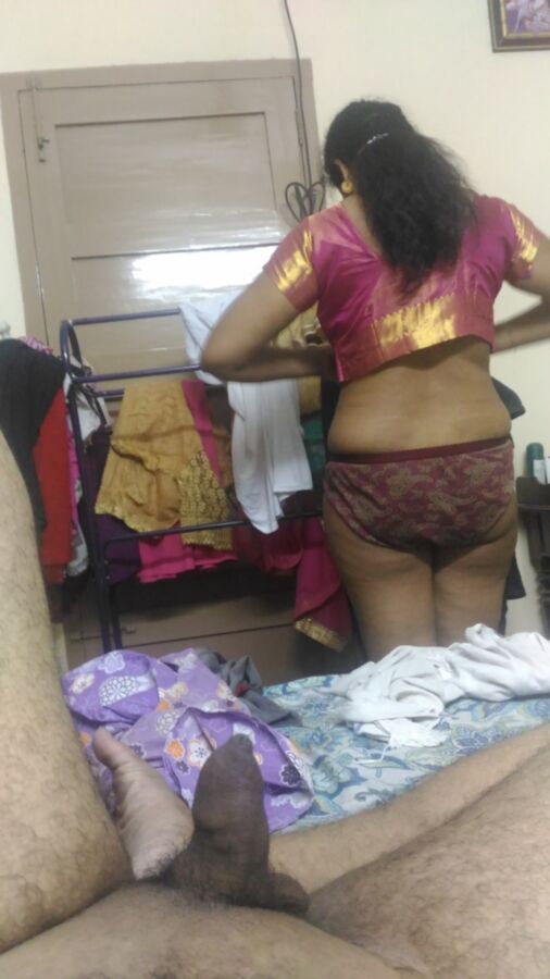 Free porn pics of Indian Wife Radhika 24 of 39 pics