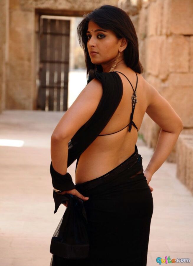 Free porn pics of Anushka Shetty Curvy Indian Celeb in Sexy Saree, Hot Navel Show 20 of 115 pics