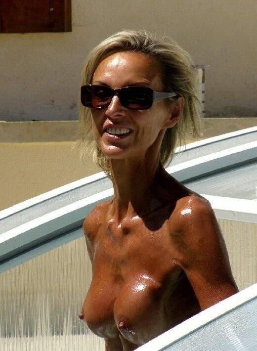 Mature Women Topless Mature Women Topless
