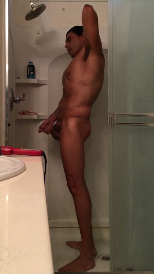 Free porn pics of Ricky nude in the shower 5 of 10 pics