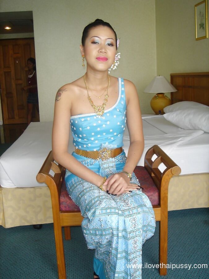 Free porn pics of FILIPINA WOMEN IN TRADITIONAL DRESS SHOWING NUDE 4 of 16 pics