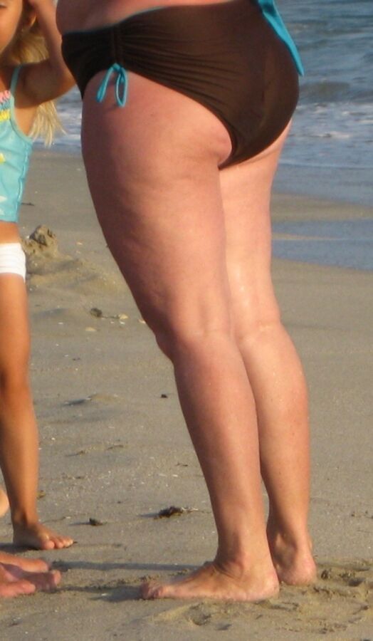 Free porn pics of HOT GRANNY beach candid 2 of 33 pics