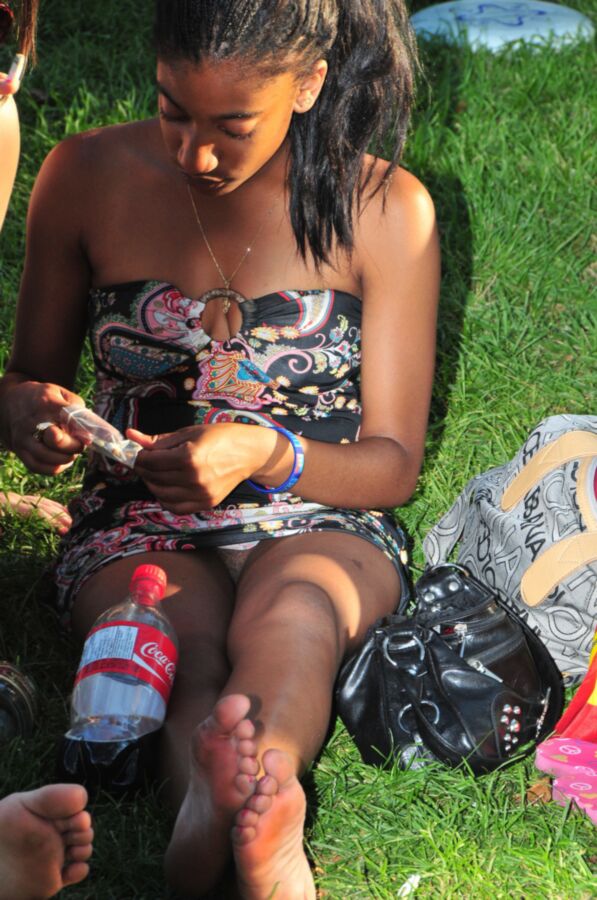 Outdoor upskirt black amateur