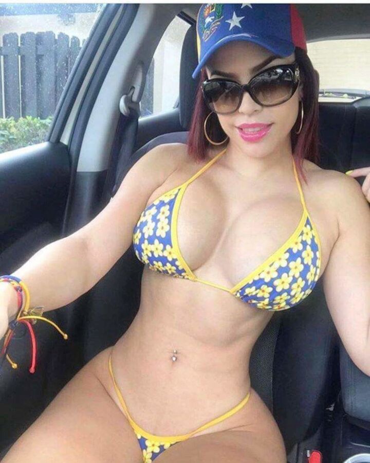 Free porn pics of Latinas, boobs and butts 18 of 20 pics