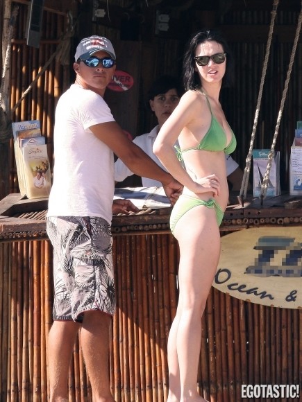 Free porn pics of Katy Perry - Green Bikini 9 of 32 pics