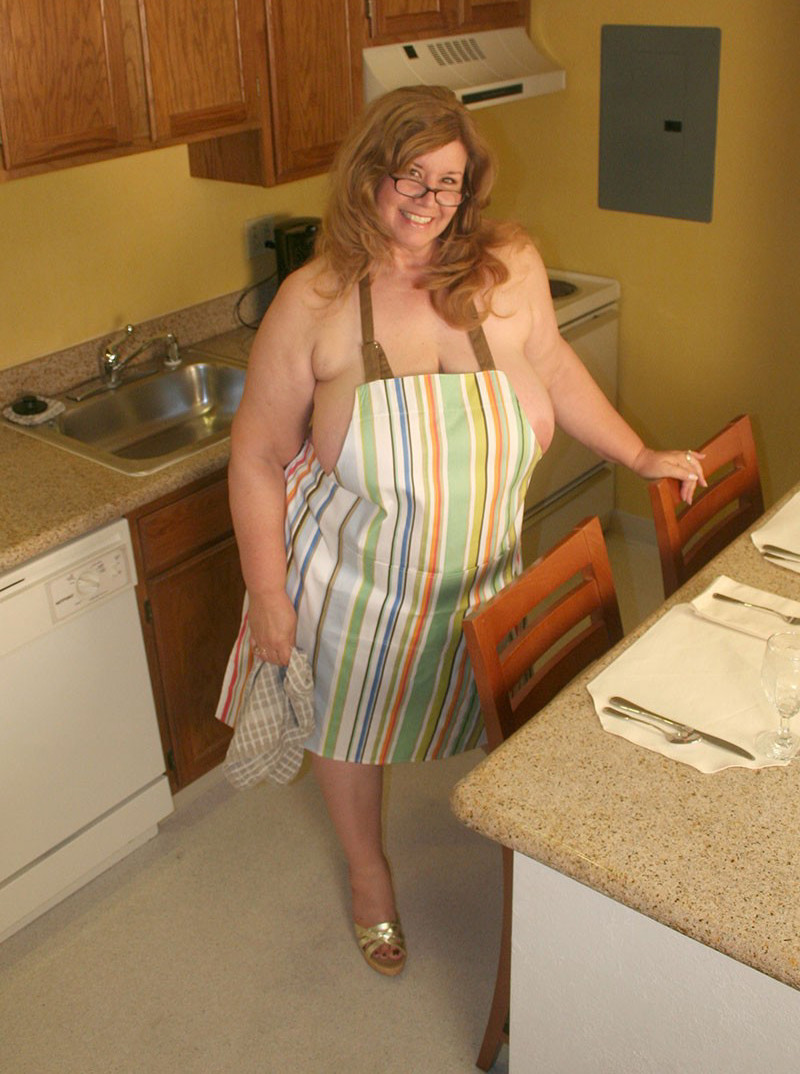 Free porn pics of Sexy Mature BBW in the Kitchen 19 of 38 pics