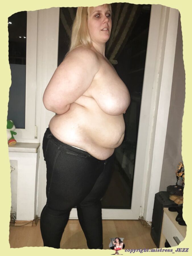 Free porn pics of Sandy Stable-Fattie 5 of 16 pics