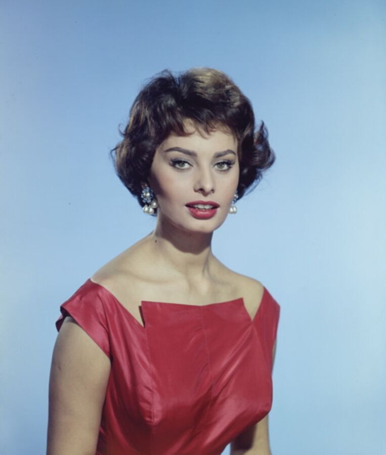 Free porn pics of Retro beauty Sophia Loren 6 of 167 pics