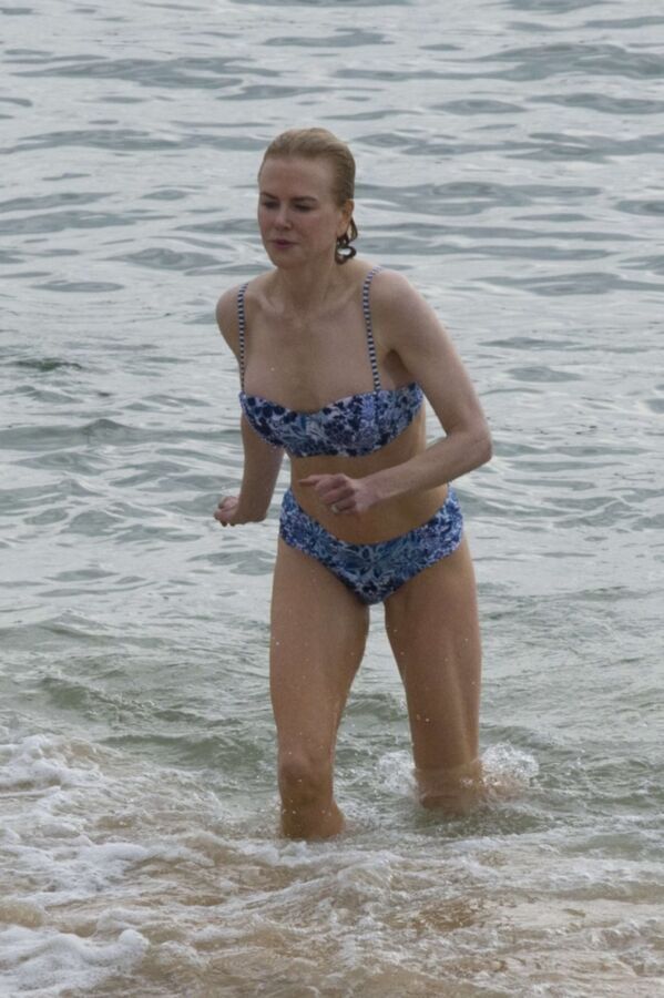 Free porn pics of Nicole Kidman - Bikini 6 of 12 pics