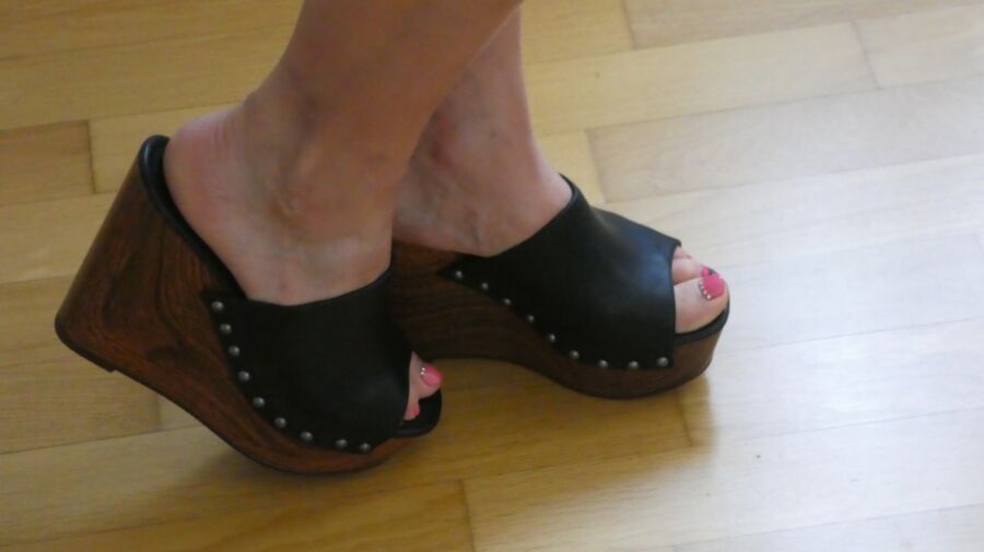 Free porn pics of new shoes from my subby hubby 7 of 14 pics