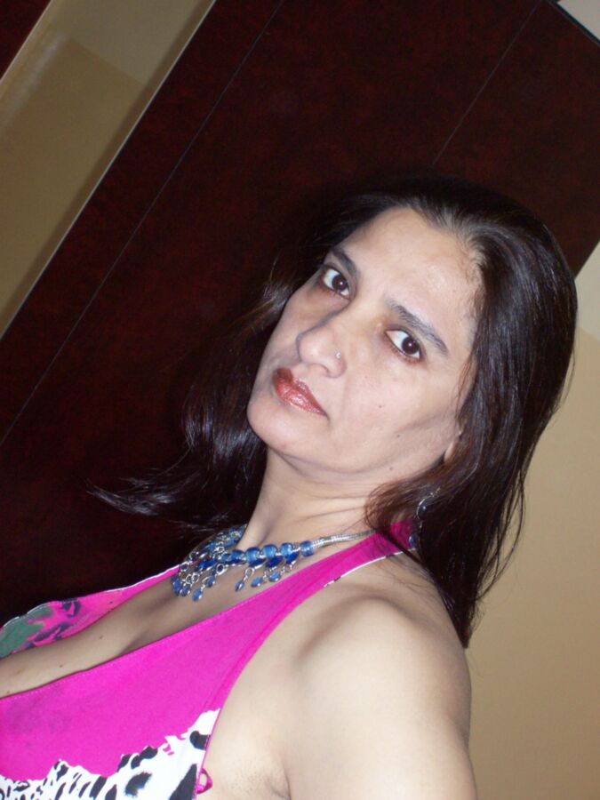 Free porn pics of indian mature aunty 2 of 16 pics