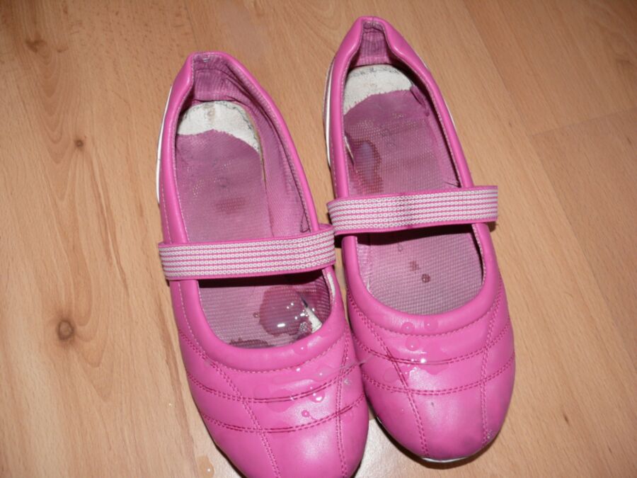 Free porn pics of Cum on pink ballerina shoes from some girl - my job 6 of 8 pics