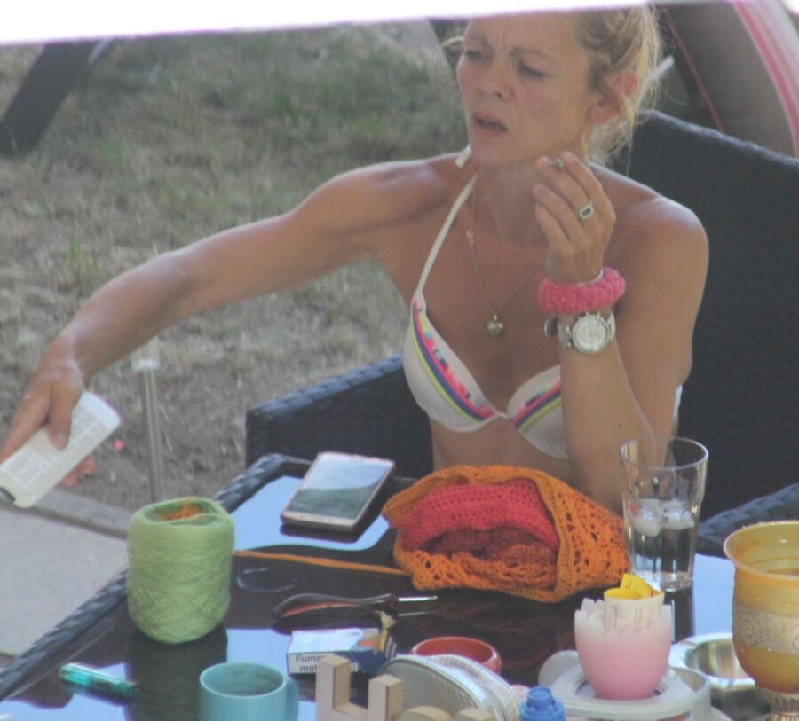 Free porn pics of Spy cam: Blondes neighbour milf with bikini!!! 22 of 23 pics