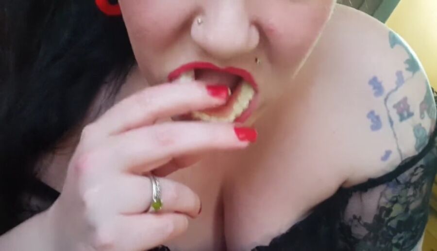 Free porn pics of Teeth out for a gummy blowjob 18 of 33 pics
