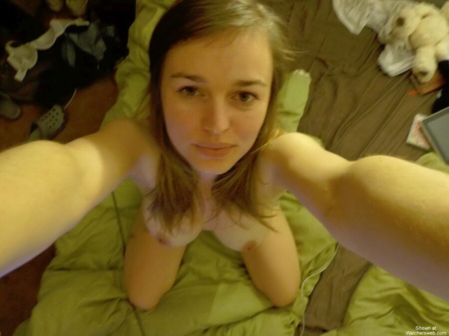 Free porn pics of Amateur UK Home Poser 12 of 20 pics