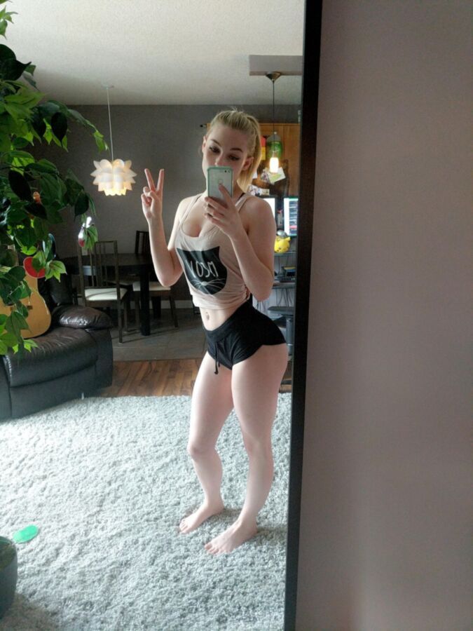 Free porn pics of STPeach twitch 18 of 22 pics