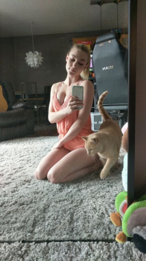 Free porn pics of STPeach twitch 13 of 22 pics