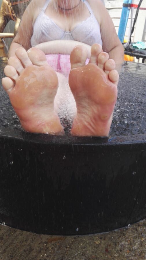 Free porn pics of wifes feet in paddling pool i love summer 2 of 10 pics