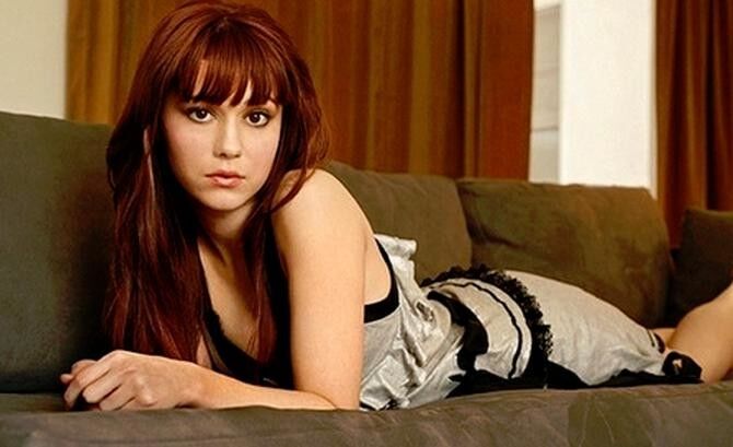 Free porn pics of Mary Elizabeth Winstead 12 of 25 pics