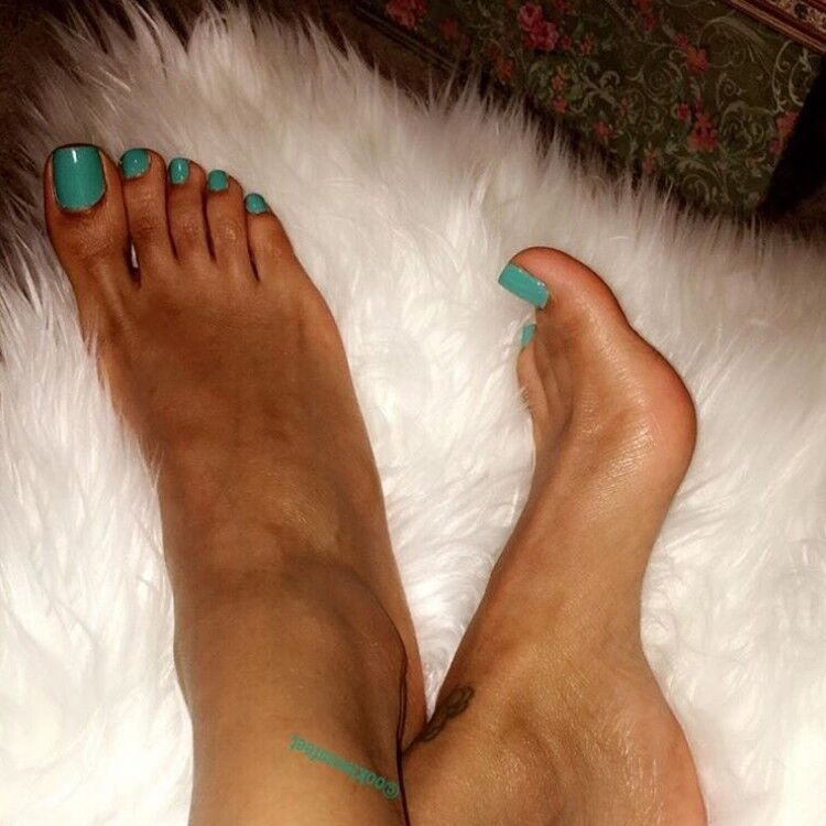 Free porn pics of Cookieess Perfect Feet 8 of 133 pics