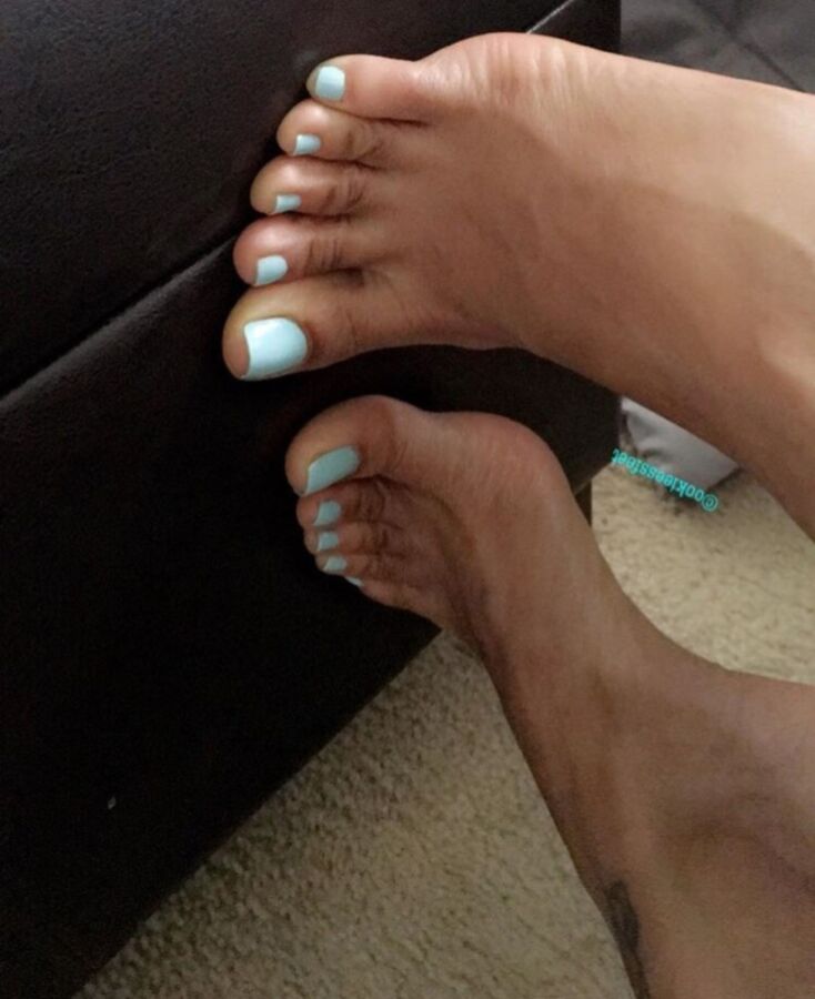 Free porn pics of Cookieess Perfect Feet 7 of 133 pics