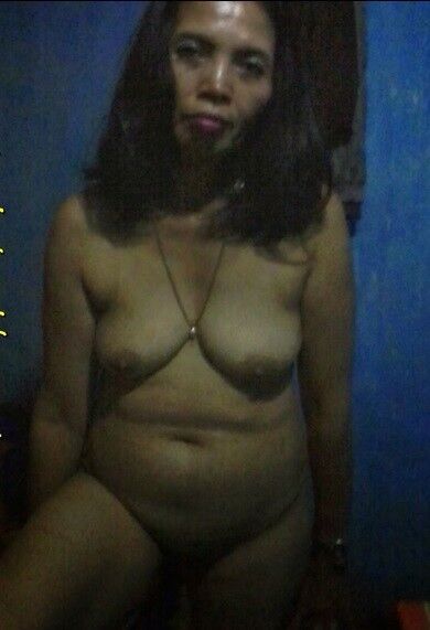 Free porn pics of Mature Amateur  Indonesian. 2 of 4 pics