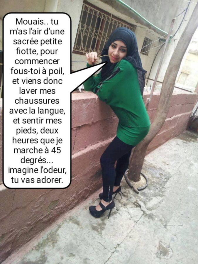 Free porn pics of French caption (Français) musulmanes voilées dominatrices. 1 of 5 pics