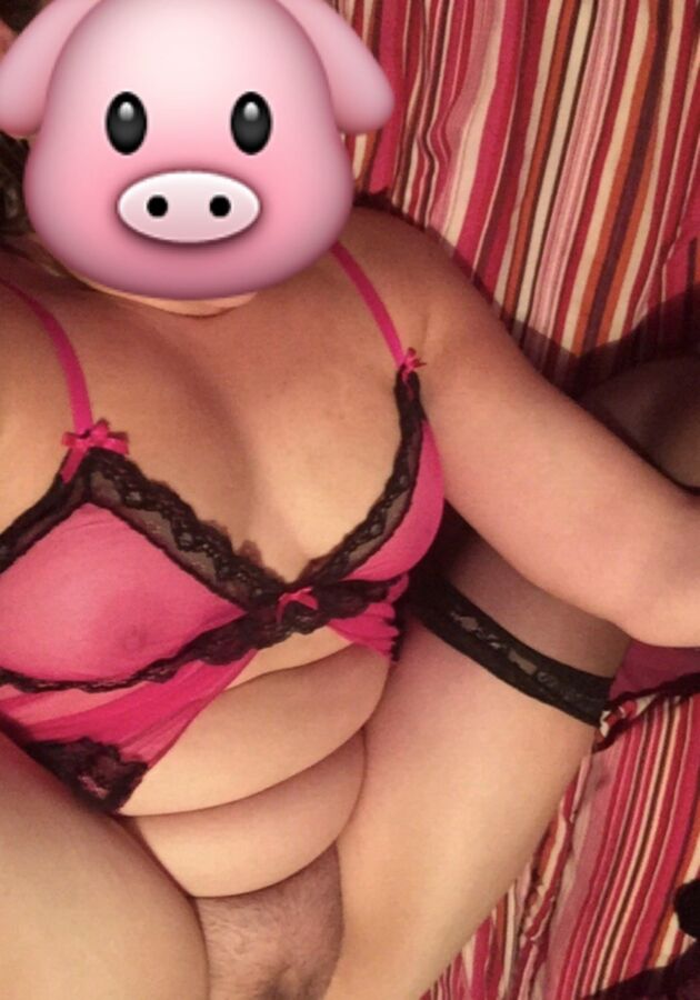 Free porn pics of Chubby Piggy Girlfriend for Degrading & Reposting 4 of 4 pics