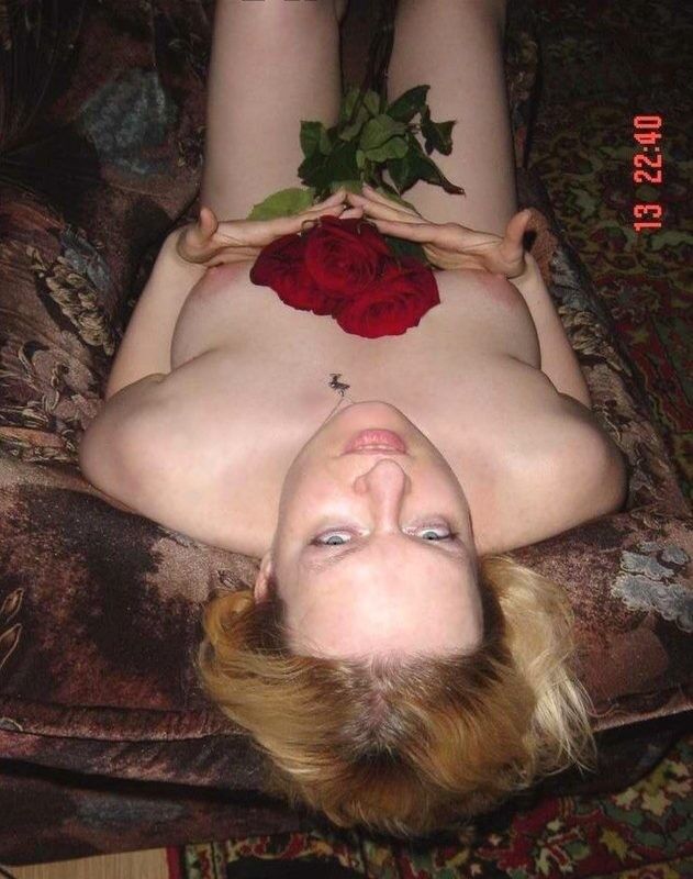 Free porn pics of blondie milf 1 of 8 pics