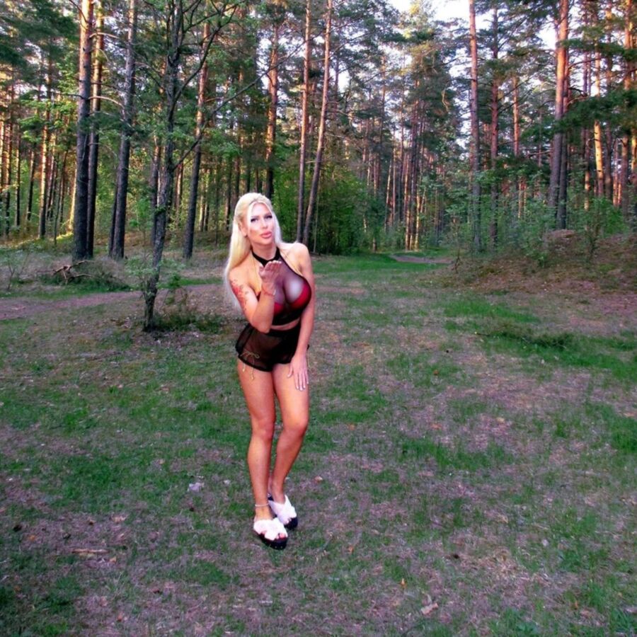 Free porn pics of Hot Russian bimbo girl Oksana Manila non-nude social network pic 15 of 27 pics