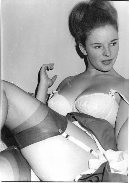 Free porn pics of UK Vintage Stockings Model Jane Paul 3 of 125 pics