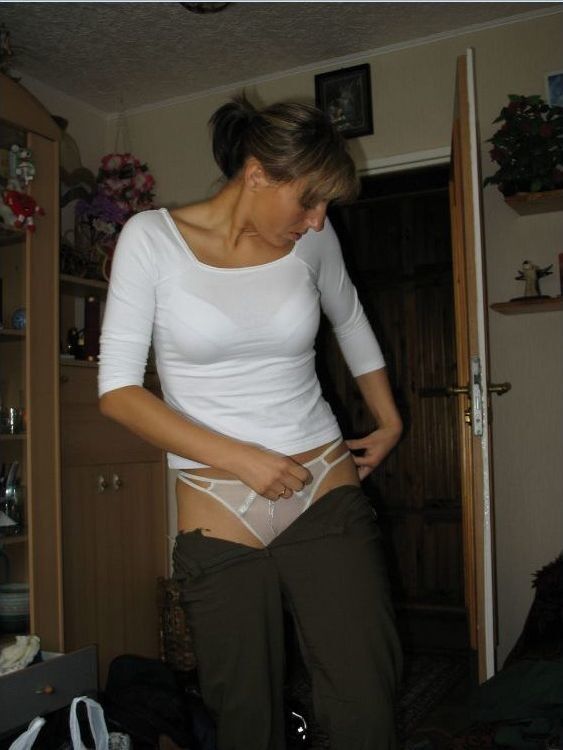 Jewel handjob video sample Hot lesbians licking feet