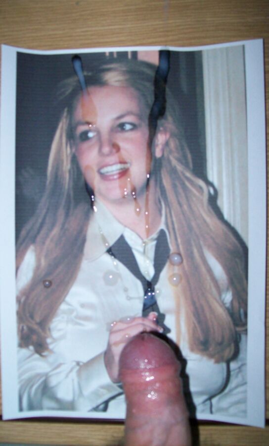 Free porn pics of Britney Spears tributes 12 of 86 pics