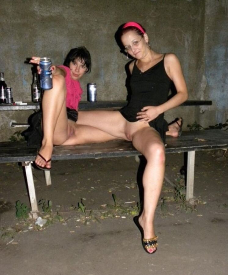 Free porn pics of Wasted White Trash 23 of 25 pics