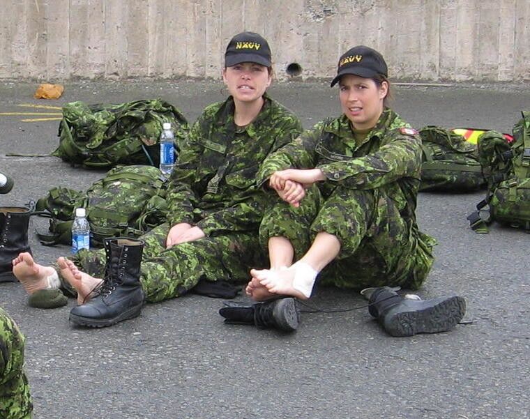 Free porn pics of Army girls and their stinky feet 20 of 20 pics